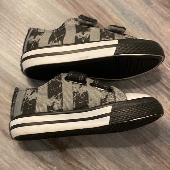 Black and Gray Striped Rocker Sneakers with Velcro straps - Picture 5 of 7